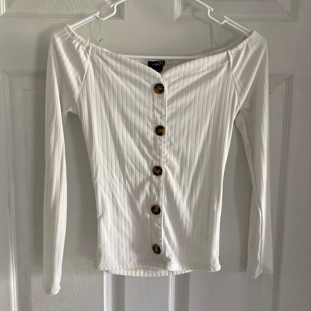 Rue21 White Long Sleeve Tee